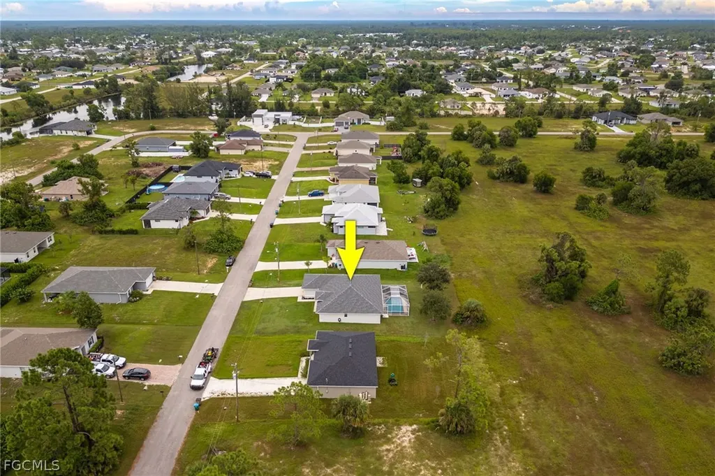 1718 NE 40th Lane Cape Coral FL 33909