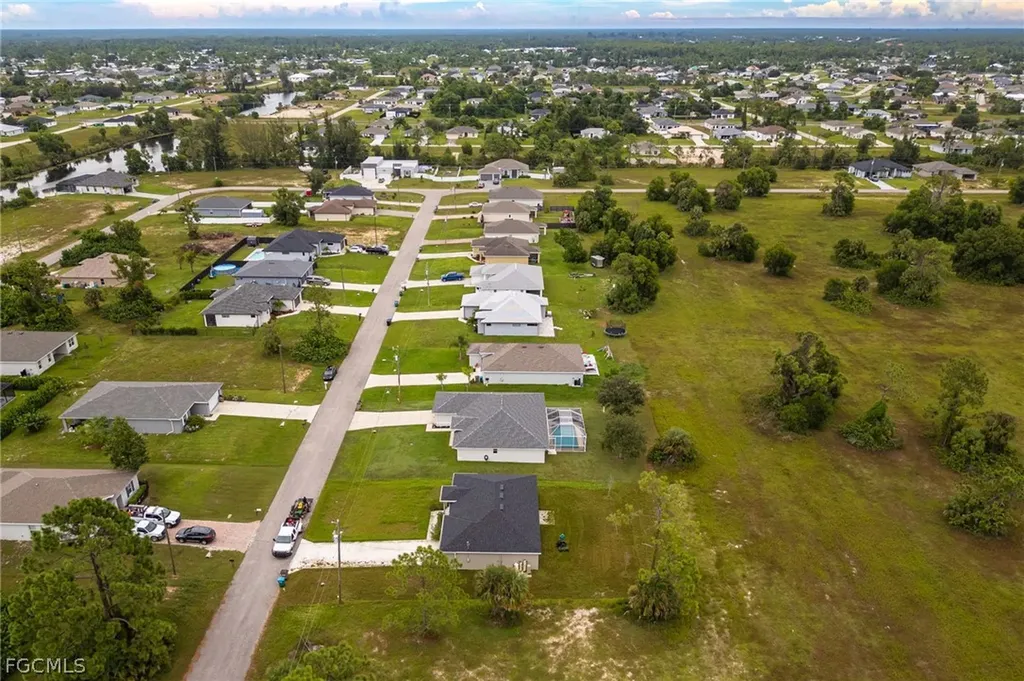 1718 NE 40th Lane Cape Coral FL 33909