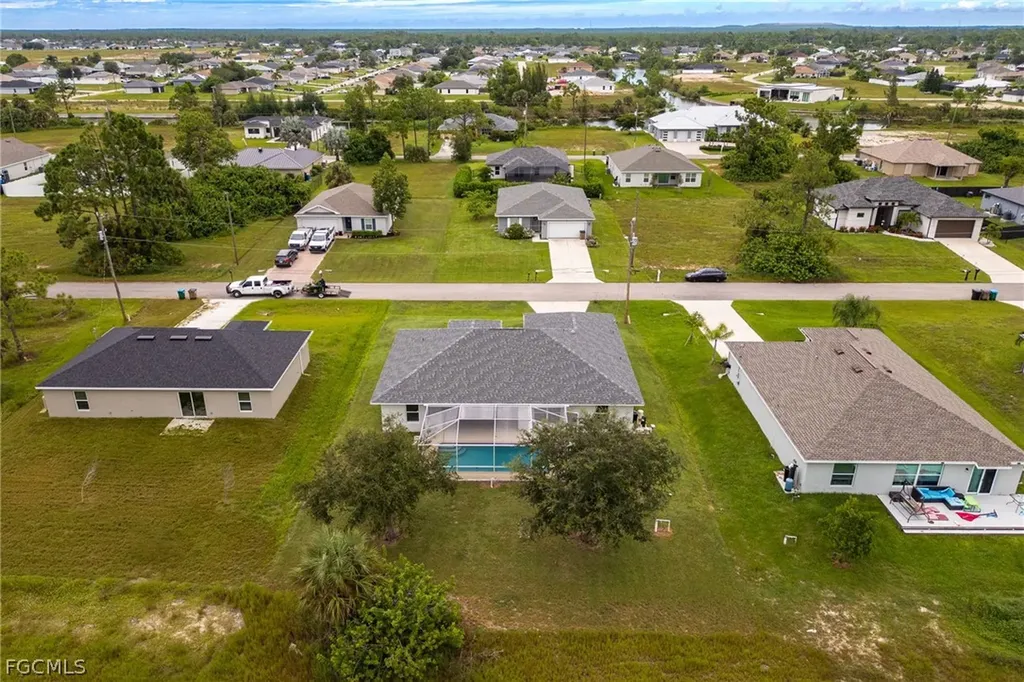 1718 NE 40th Lane Cape Coral FL 33909