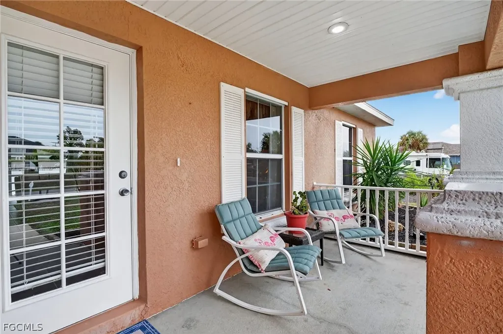 2707 NE 5th Avenue Cape Coral FL 33909