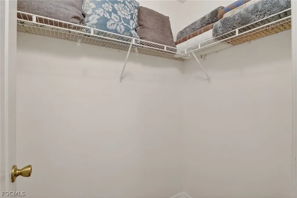 2707 NE 5th Avenue Cape Coral FL 33909