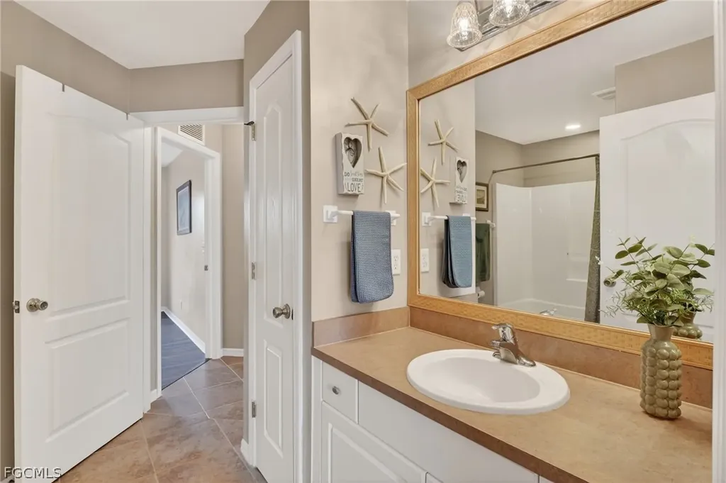 2707 NE 5th Avenue Cape Coral FL 33909