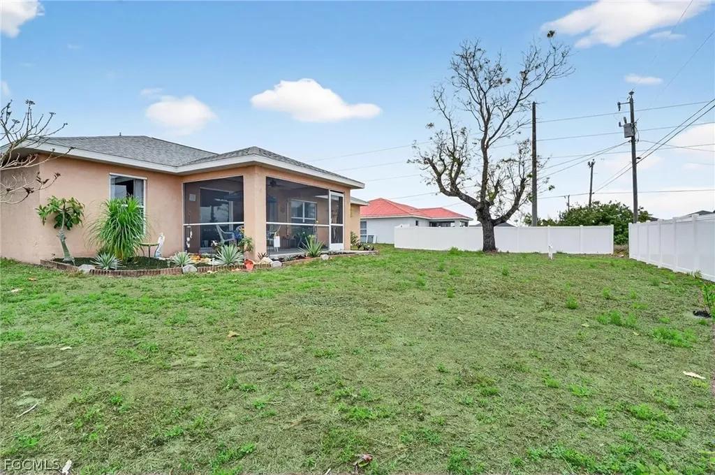 2707 NE 5th Avenue Cape Coral FL 33909