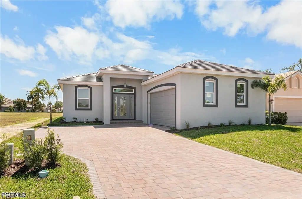 2016 Oxford Ridge Circle Lehigh Acres FL 33973