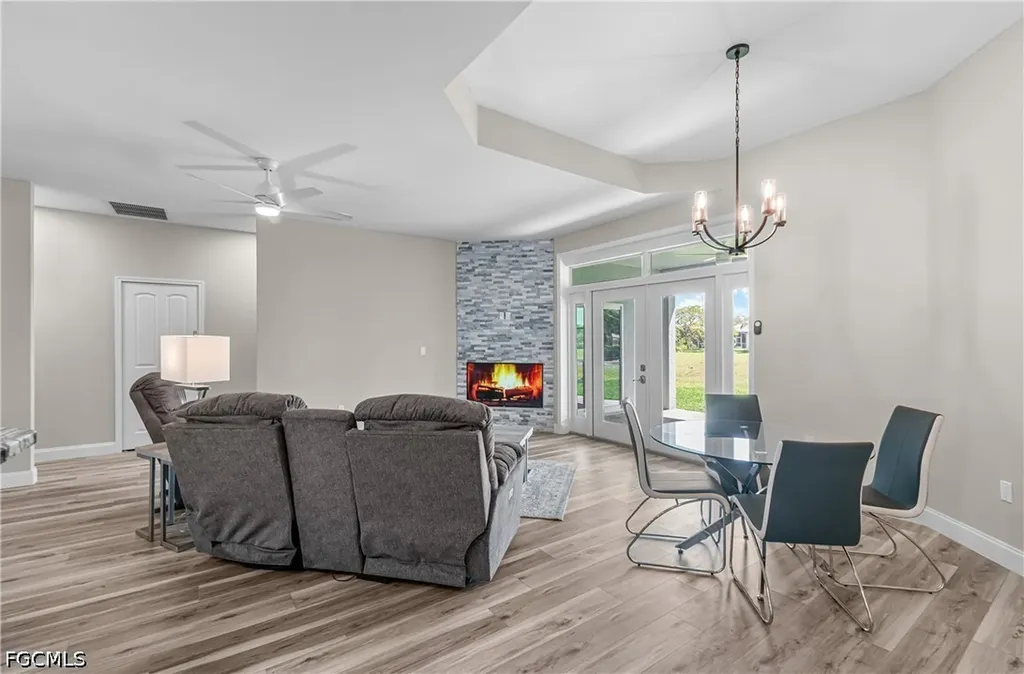 2016 Oxford Ridge Circle Lehigh Acres FL 33973