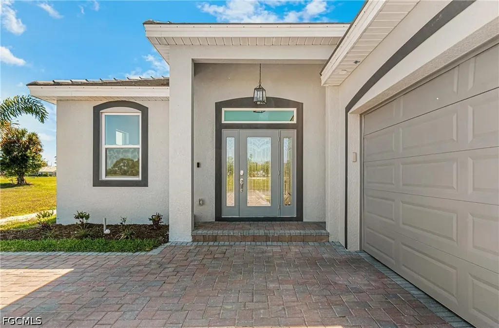 2016 Oxford Ridge Circle Lehigh Acres FL 33973