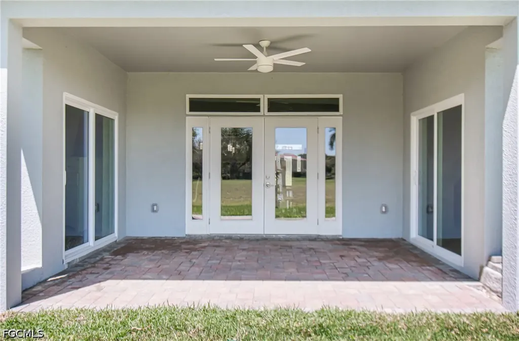 2016 Oxford Ridge Circle Lehigh Acres FL 33973
