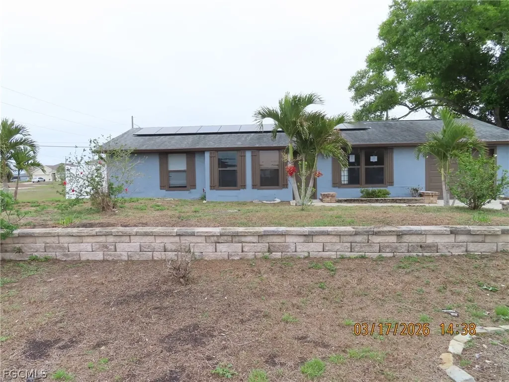 2713 NE 1st Place Cape Coral FL 33909