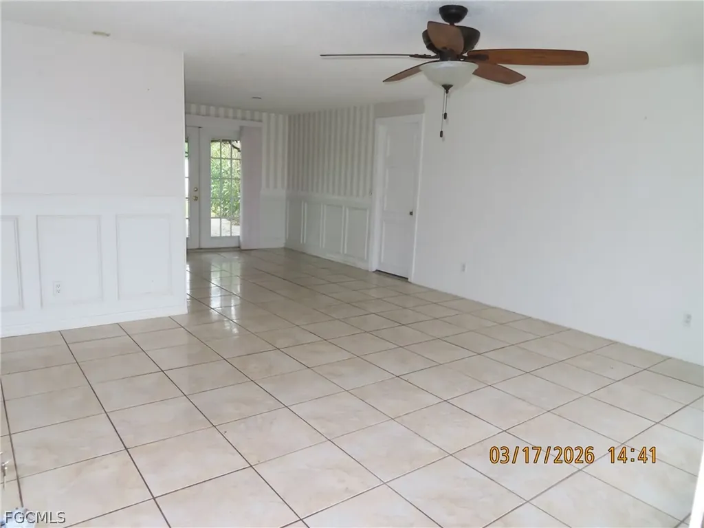 2713 NE 1st Place Cape Coral FL 33909