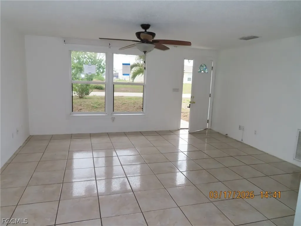 2713 NE 1st Place Cape Coral FL 33909