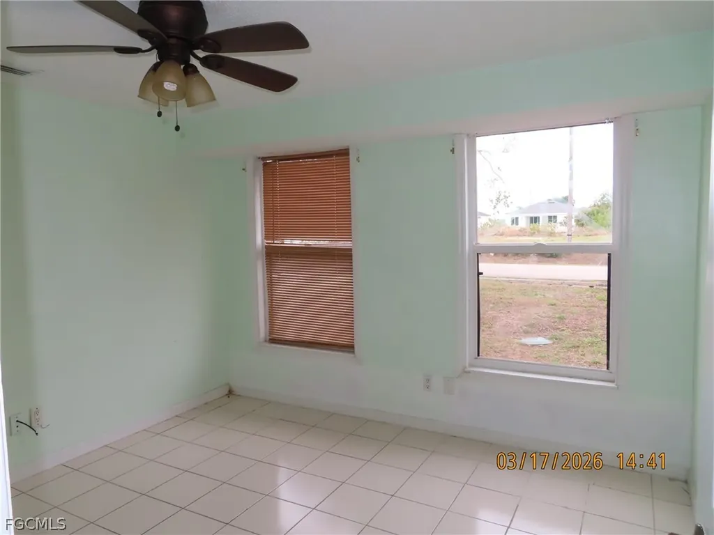 2713 NE 1st Place Cape Coral FL 33909