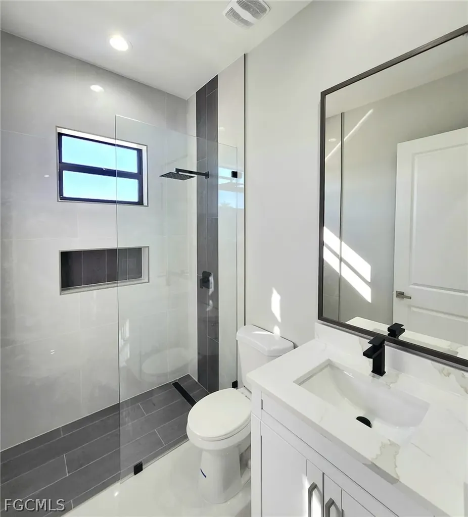 1803 NW 38th Place Cape Coral FL 33993