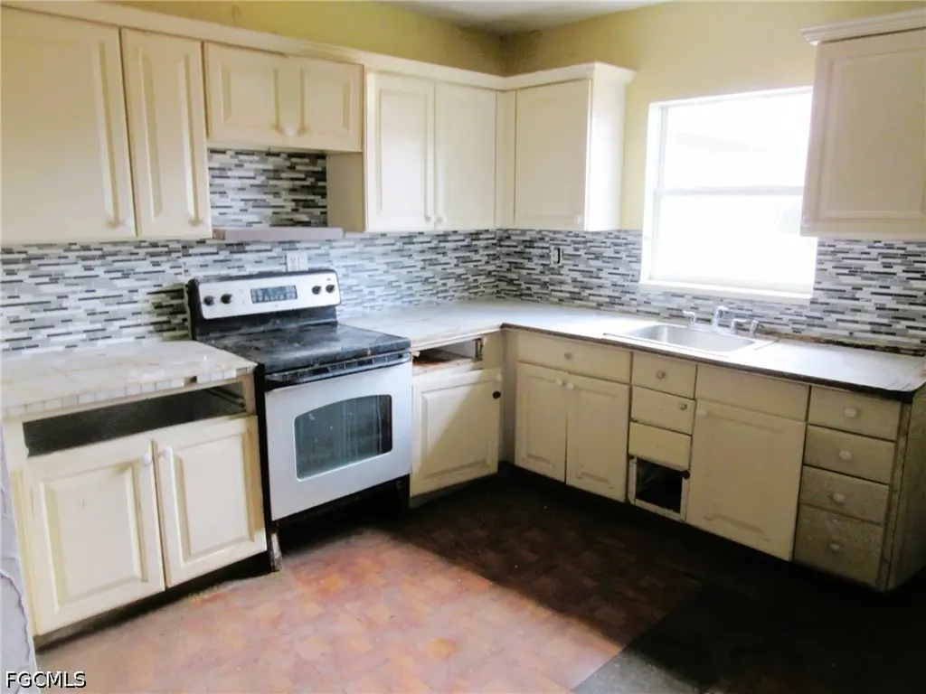 2009 Myrtle Avenue Punta Gorda FL 33950