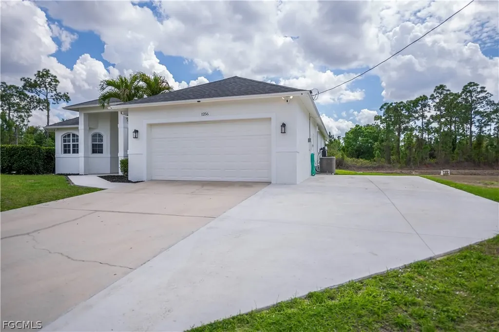 1256 Edna Street E Lehigh Acres FL 33974