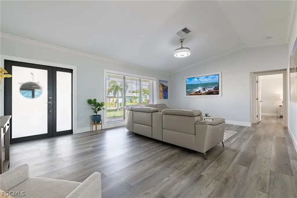 1932 SE 9th Terrace Cape Coral FL 33990
