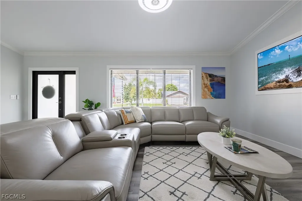 1932 SE 9th Terrace Cape Coral FL 33990