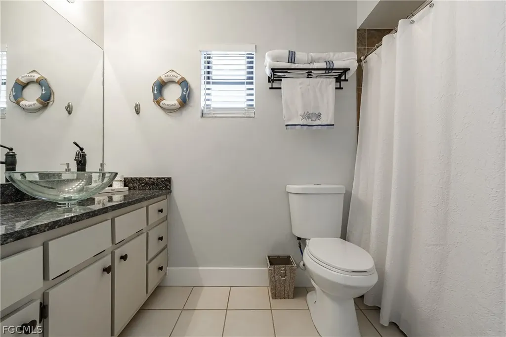 1932 SE 9th Terrace Cape Coral FL 33990