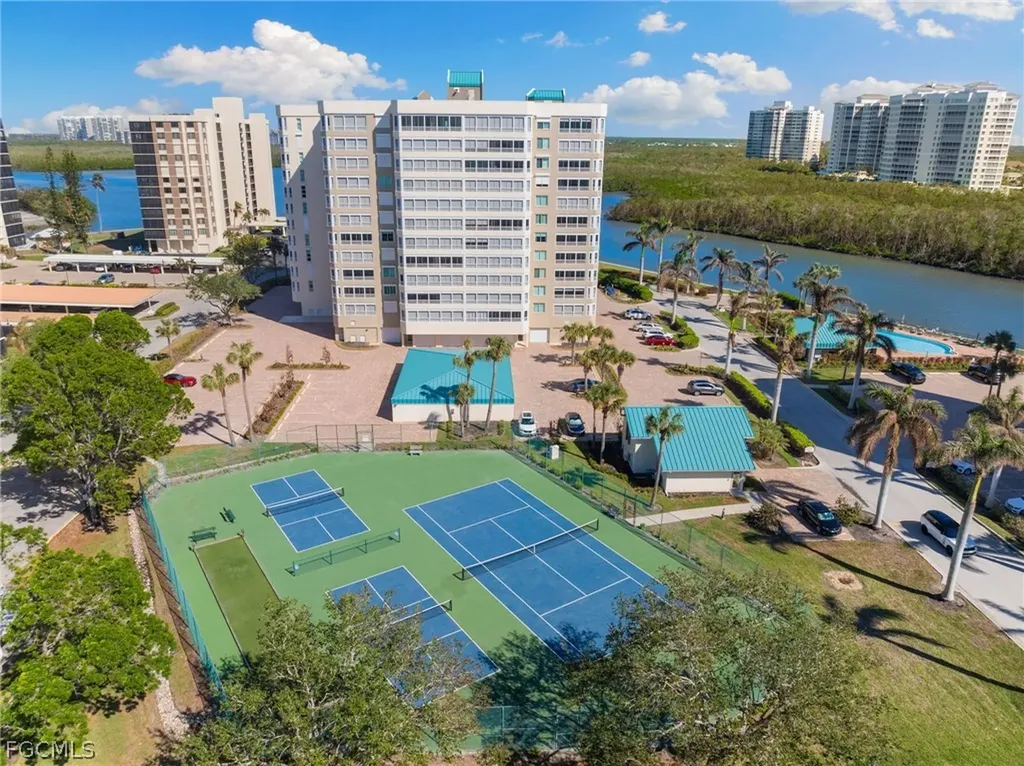 25 Bluebill Avenue Naples FL 34108