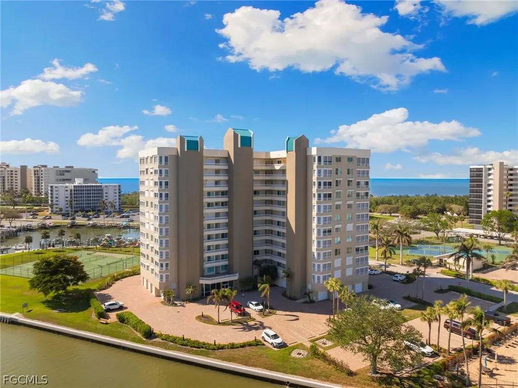 25 Bluebill Avenue Naples FL 34108