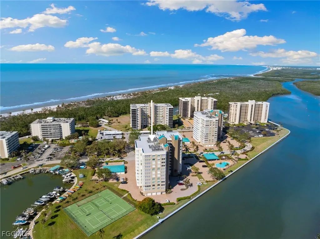 25 Bluebill Avenue Naples FL 34108