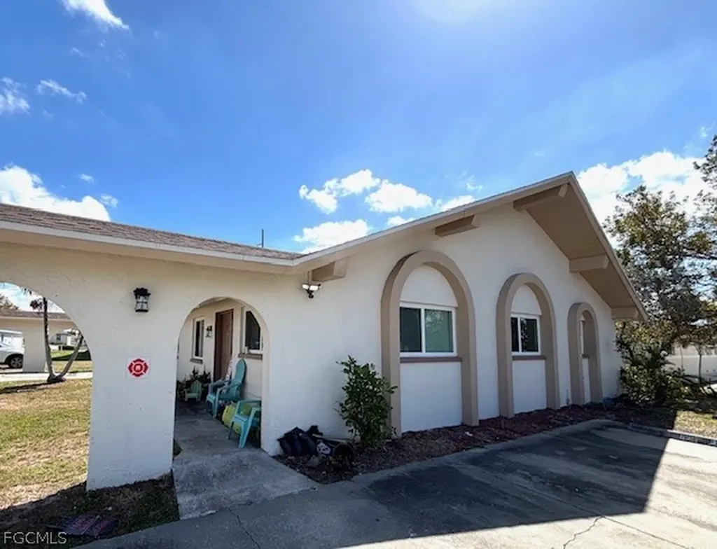 3747 SW Santa Barbara Place Cape Coral FL 33914