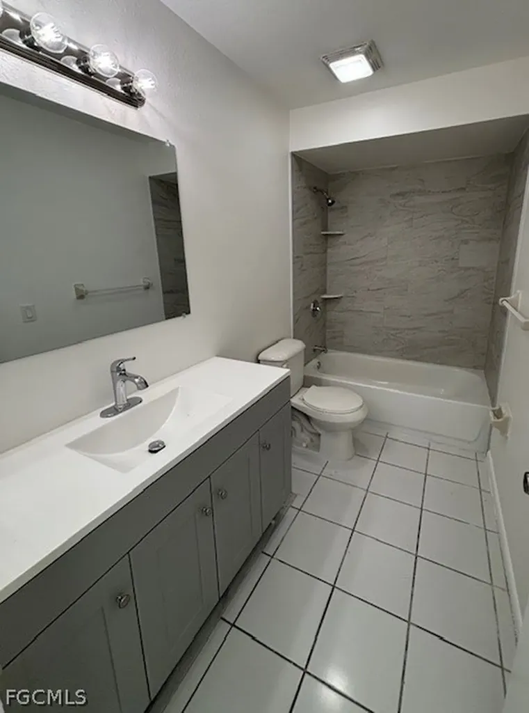 3747 SW Santa Barbara Place Cape Coral FL 33914