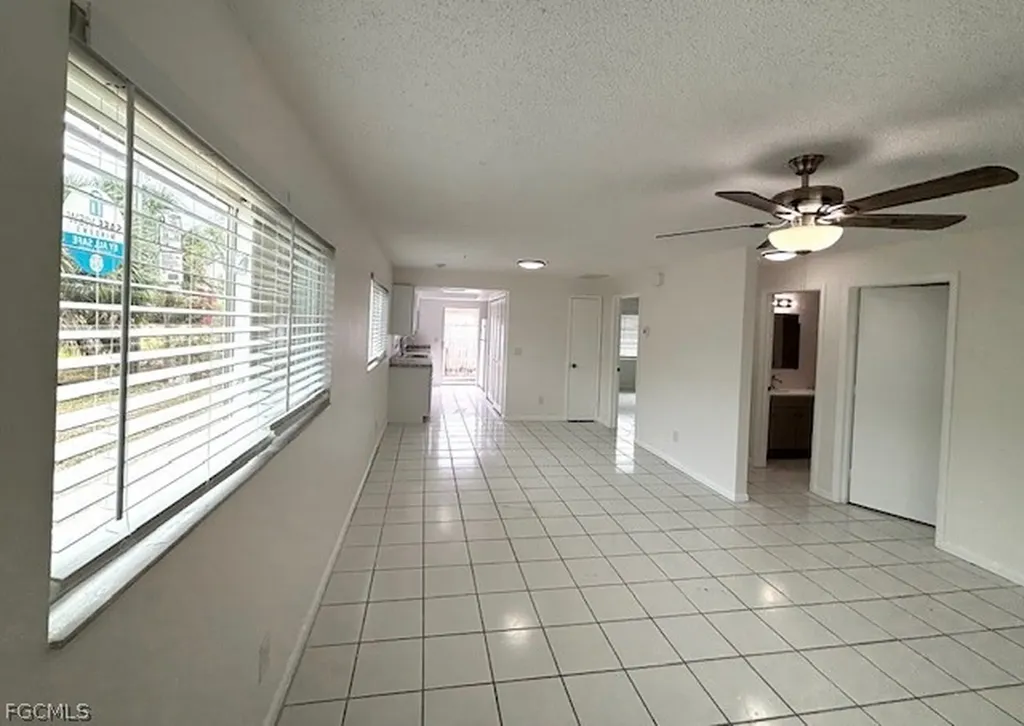 3747 SW Santa Barbara Place Cape Coral FL 33914