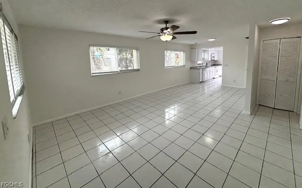 3747 SW Santa Barbara Place Cape Coral FL 33914