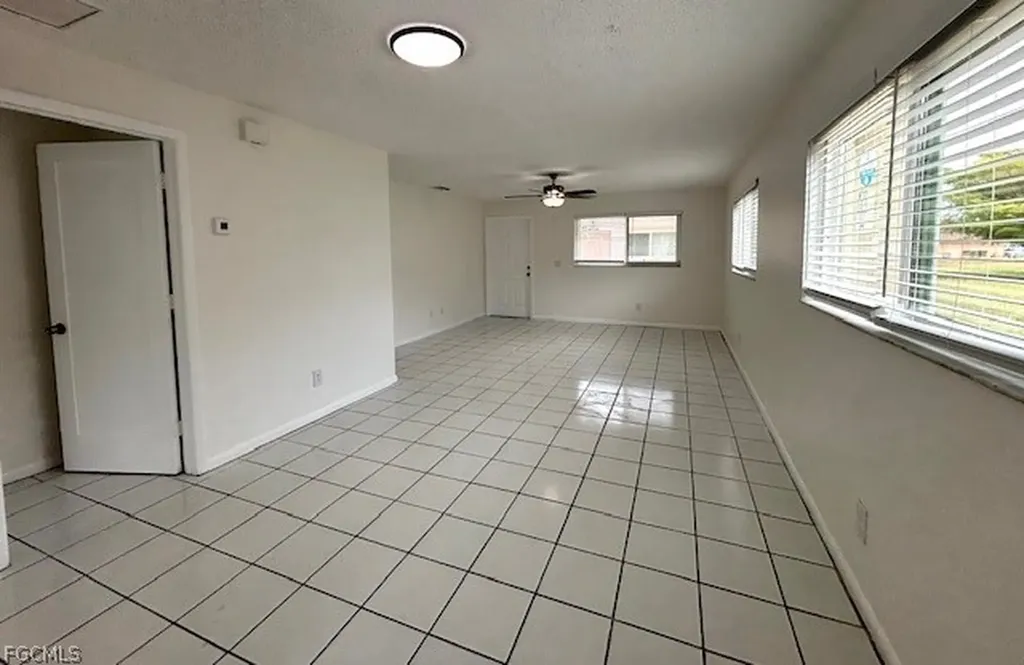 3747 SW Santa Barbara Place Cape Coral FL 33914