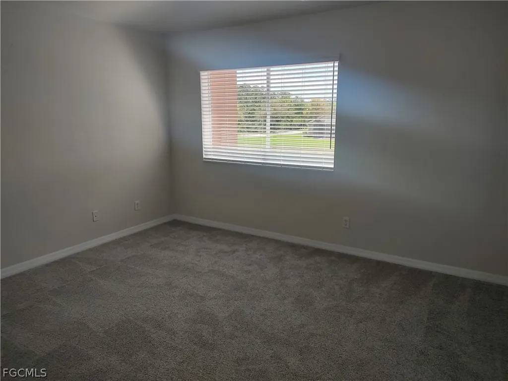 2434 Laurentina Lane Cape Coral FL 33909