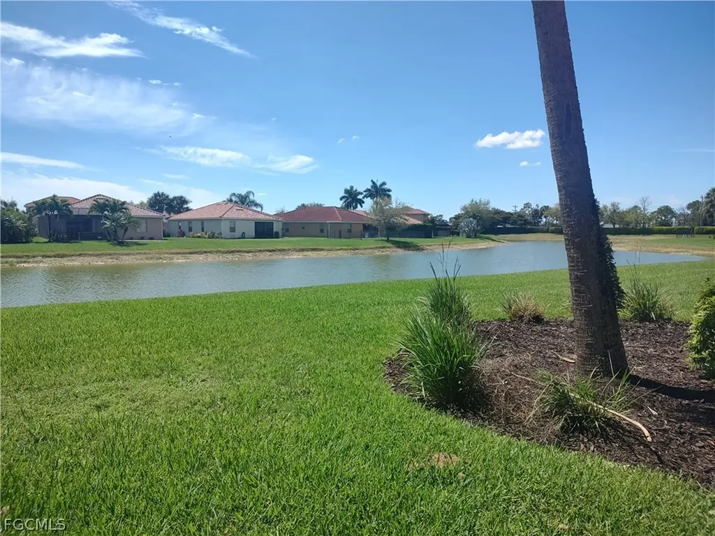2434 Laurentina Lane Cape Coral FL 33909