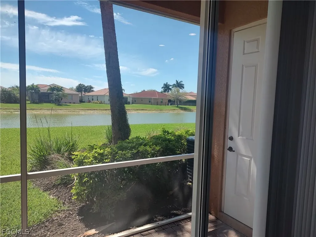 2434 Laurentina Lane Cape Coral FL 33909