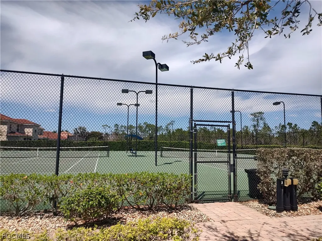 2434 Laurentina Lane Cape Coral FL 33909