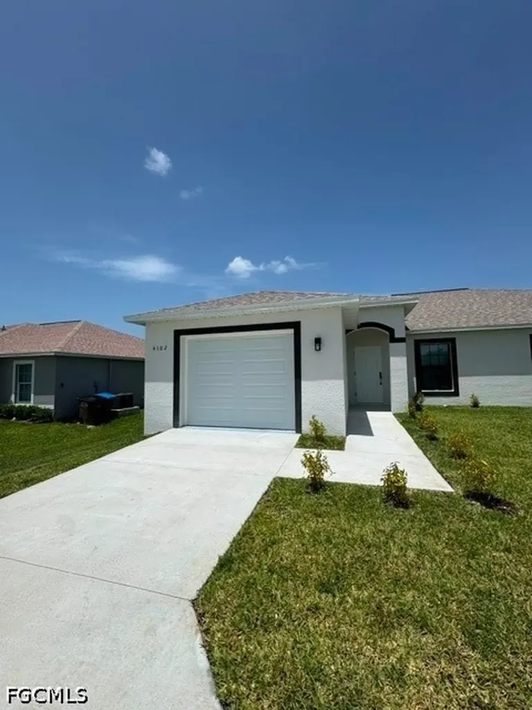 4100 SW 7th Place Cape Coral FL 33914
