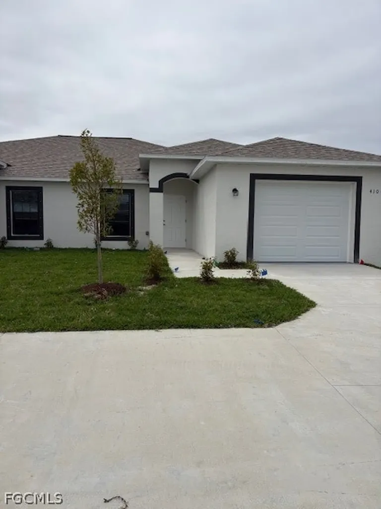 4100 SW 7th Place Cape Coral FL 33914