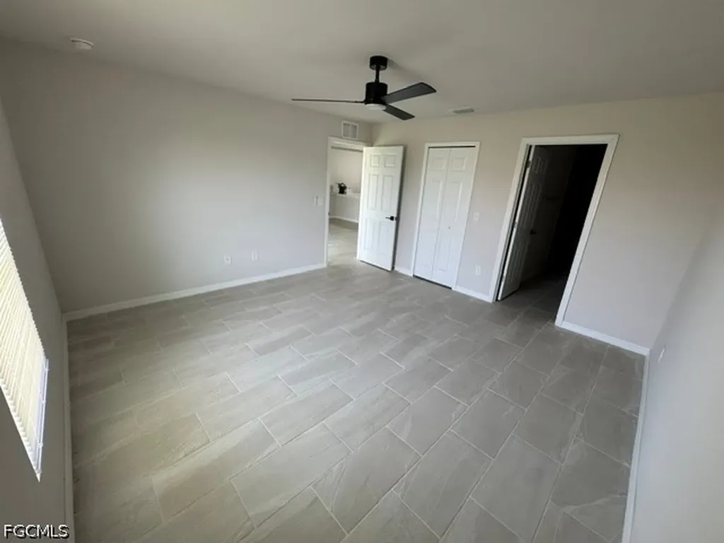 4100 SW 7th Place Cape Coral FL 33914