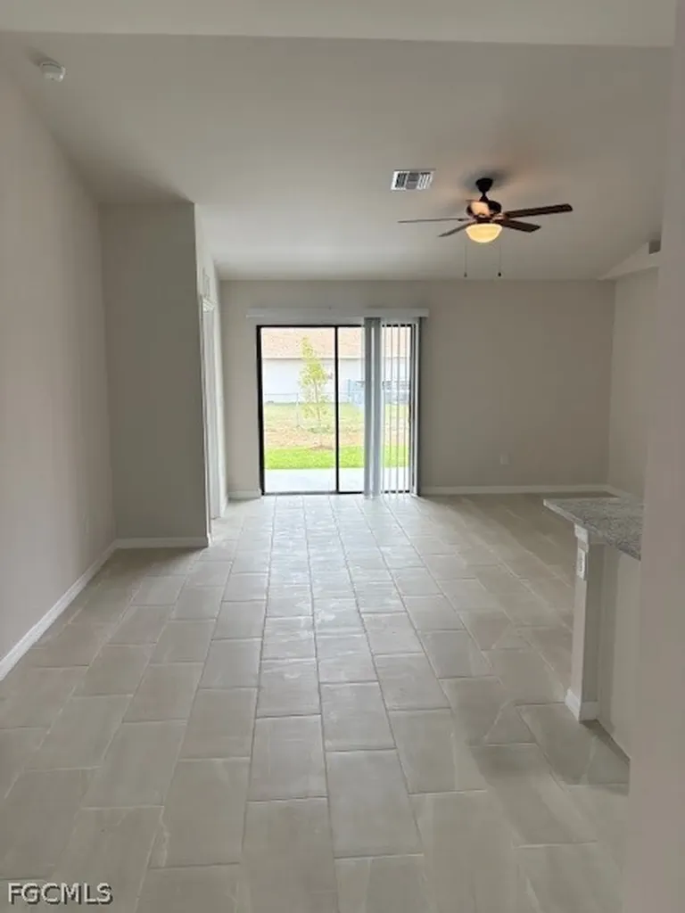 4100 SW 7th Place Cape Coral FL 33914
