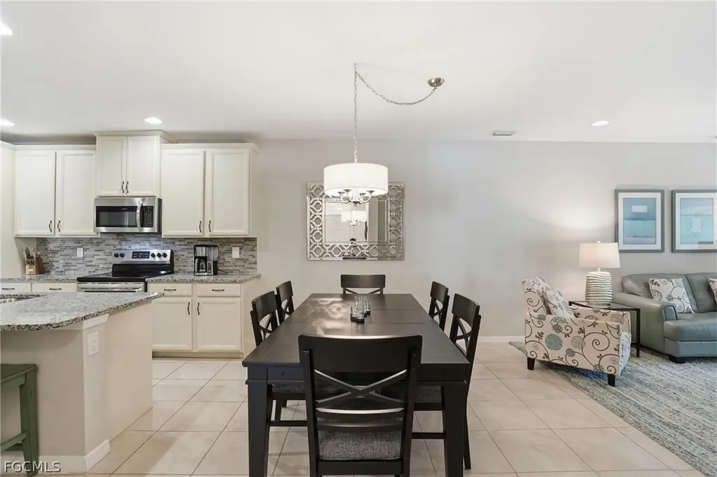 4262 Dutchess Park Road Fort Myers FL 33916