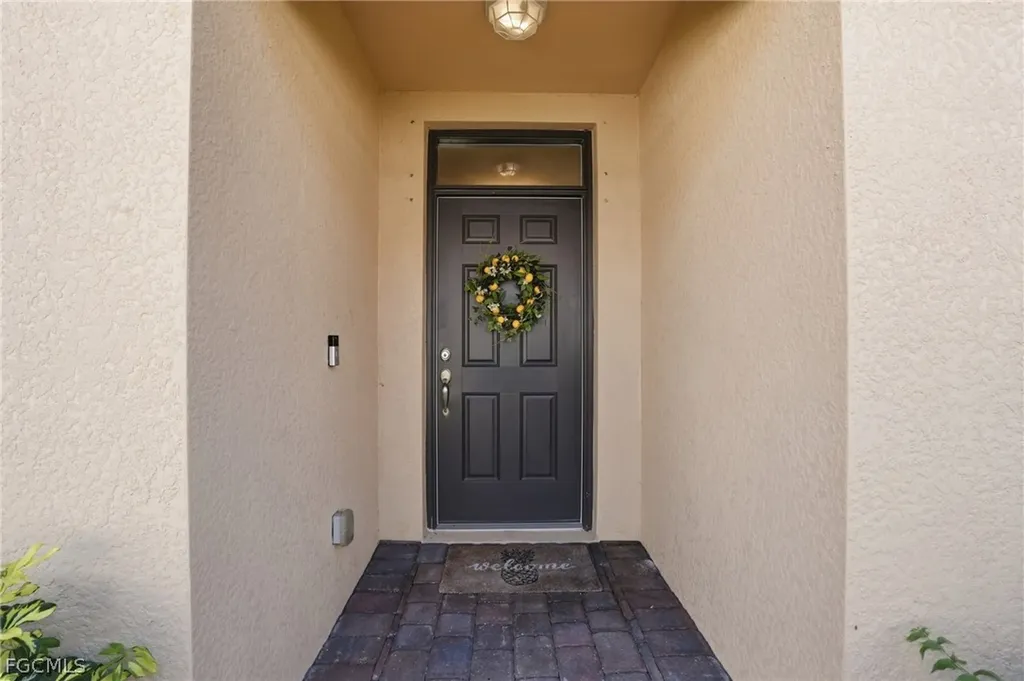 4262 Dutchess Park Road Fort Myers FL 33916