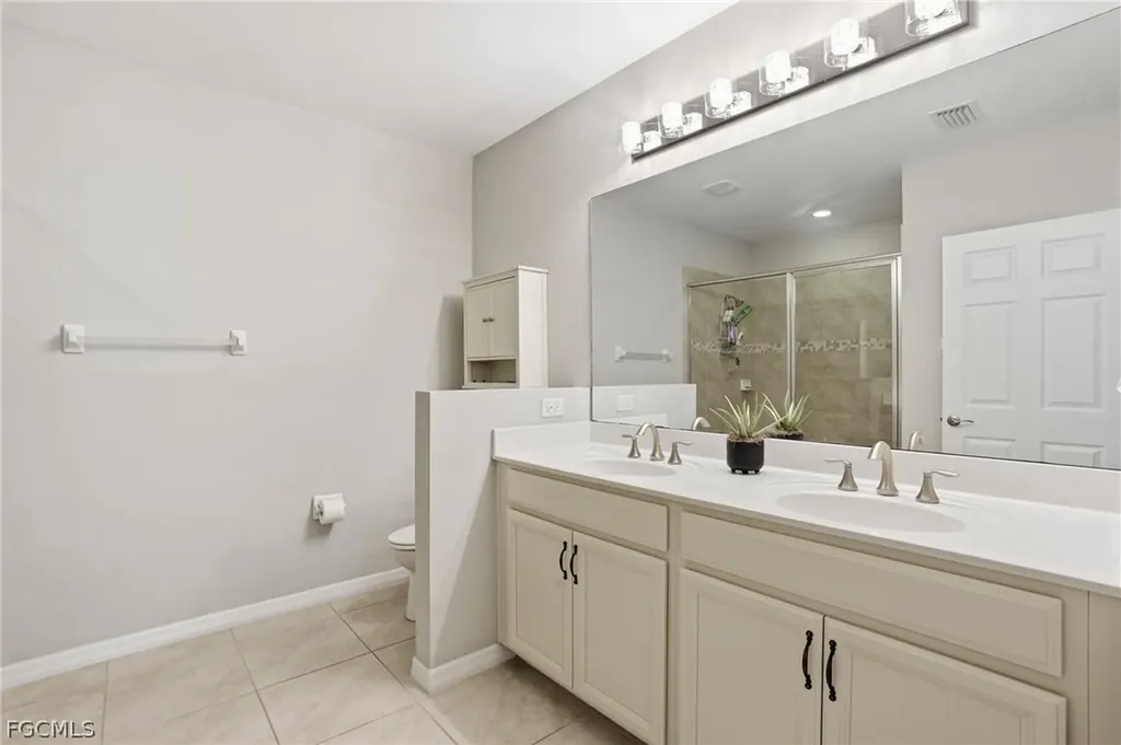 4262 Dutchess Park Road Fort Myers FL 33916