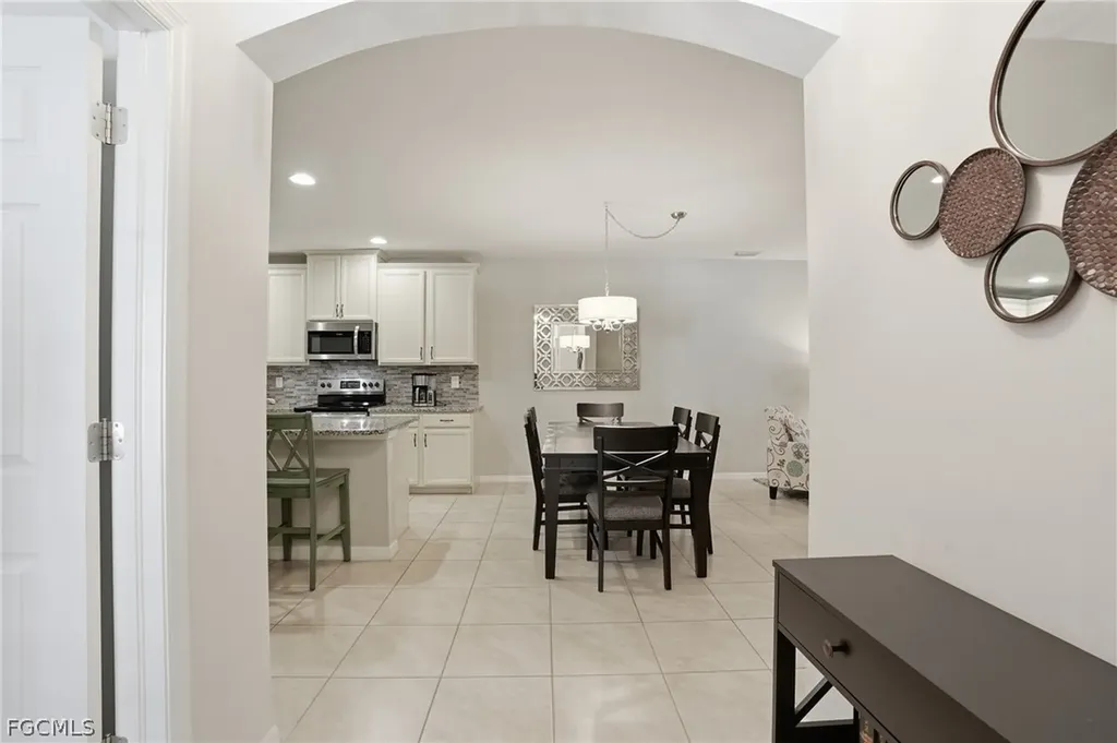 4262 Dutchess Park Road Fort Myers FL 33916
