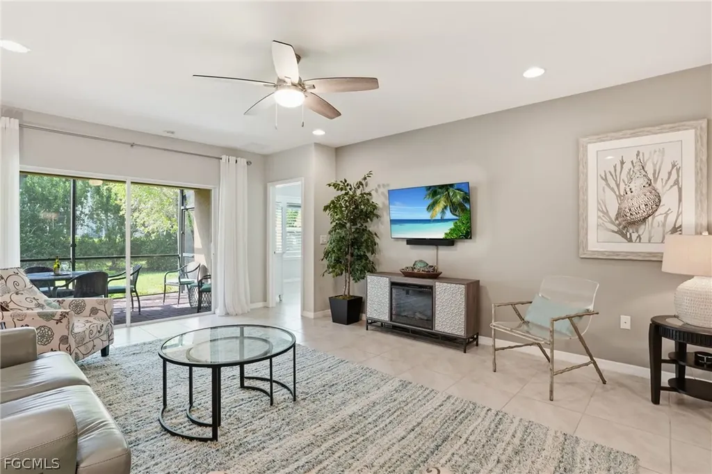 4262 Dutchess Park Road Fort Myers FL 33916