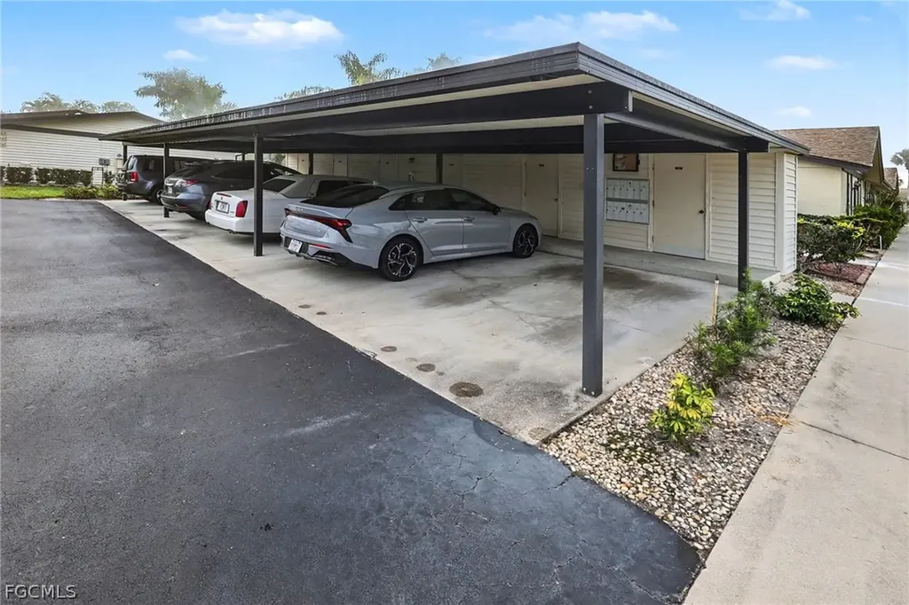 1071 Pine Isle Lane Naples FL 34112