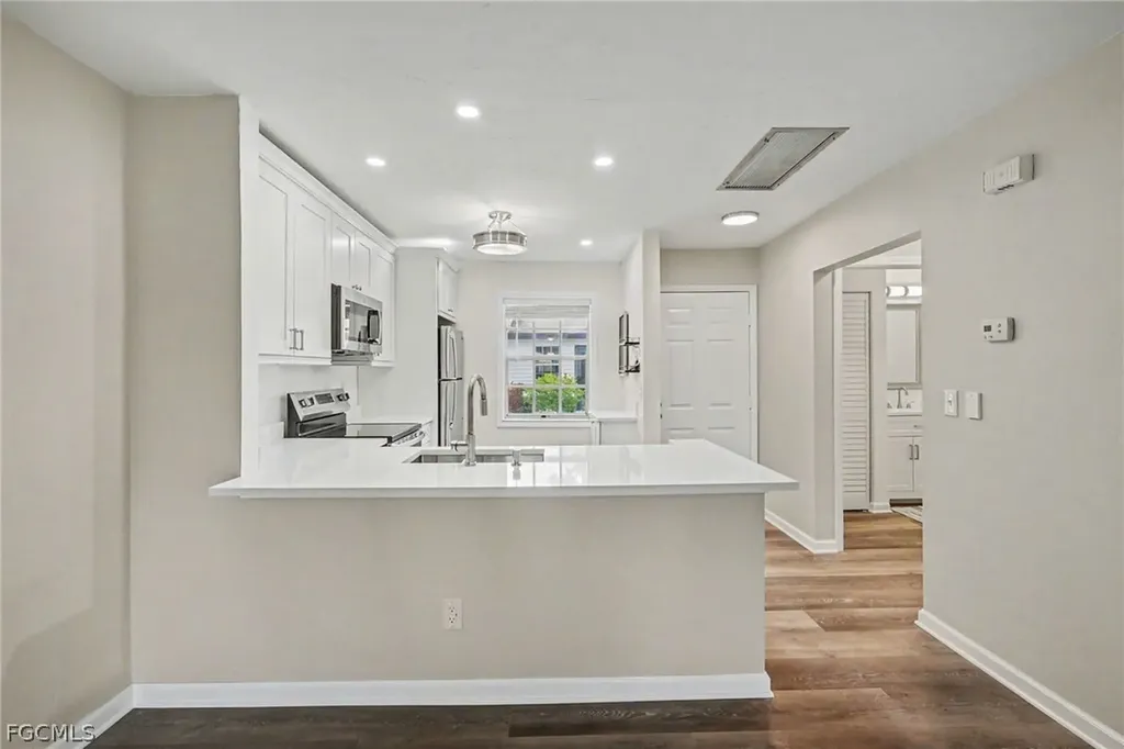 1071 Pine Isle Lane Naples FL 34112