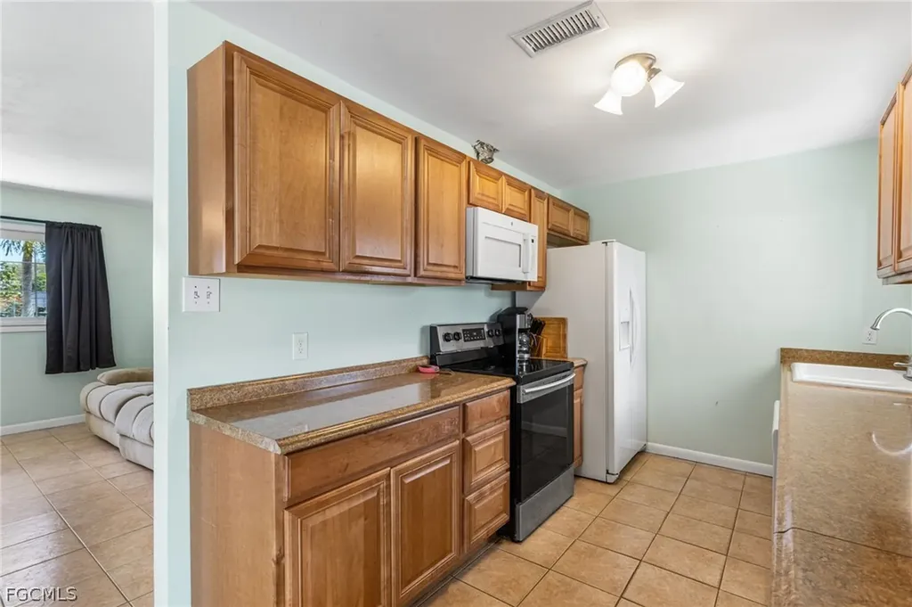 2803 W Cypress Avenue Fort Myers FL 33905