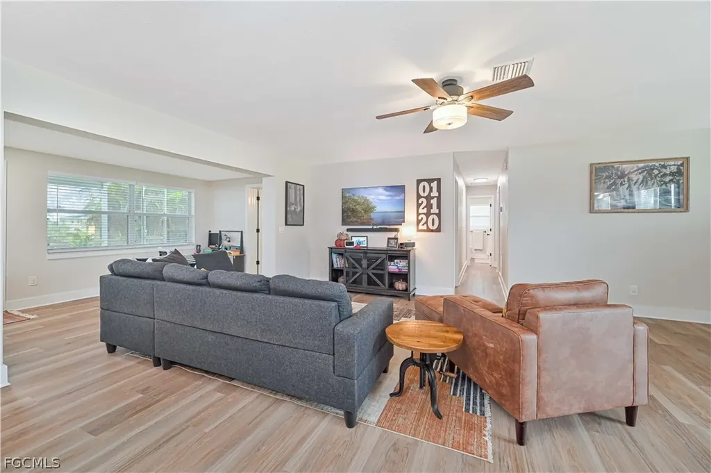 5252 Willow Court Cape Coral FL 33904