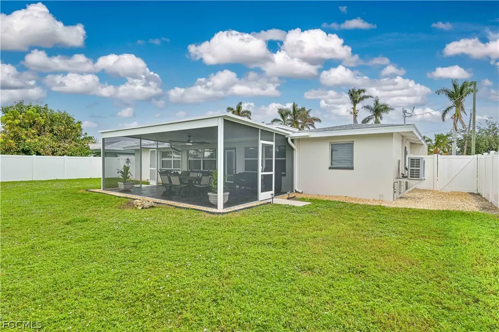 5252 Willow Court Cape Coral FL 33904