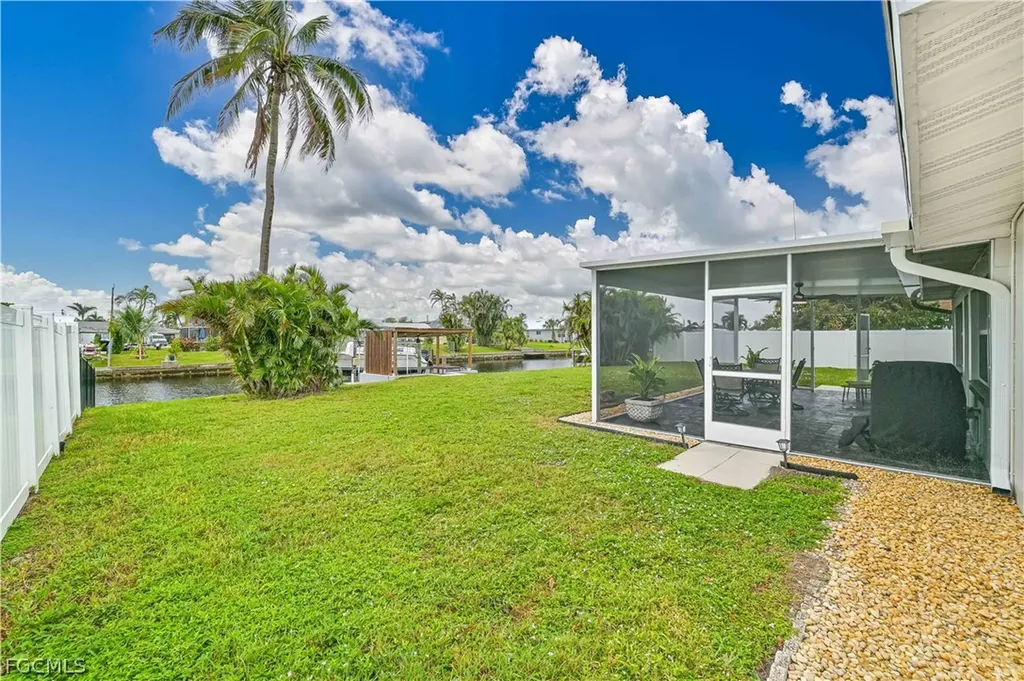 5252 Willow Court Cape Coral FL 33904