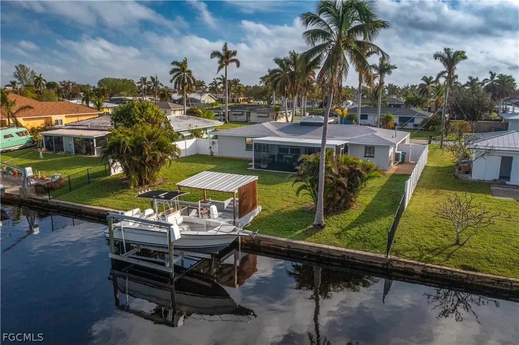 5252 Willow Court Cape Coral FL 33904