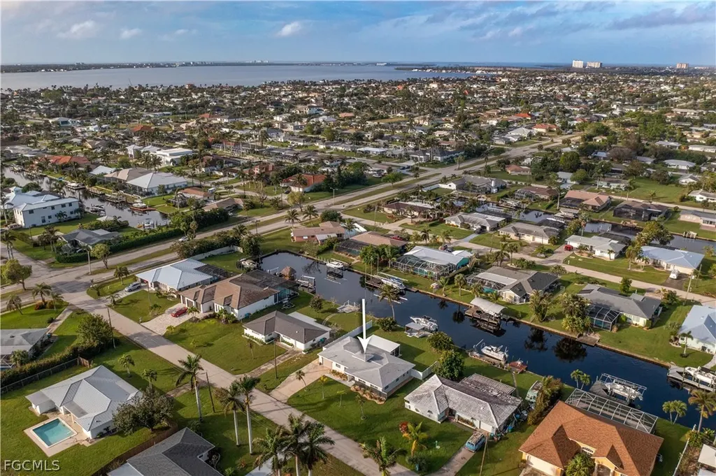 5252 Willow Court Cape Coral FL 33904